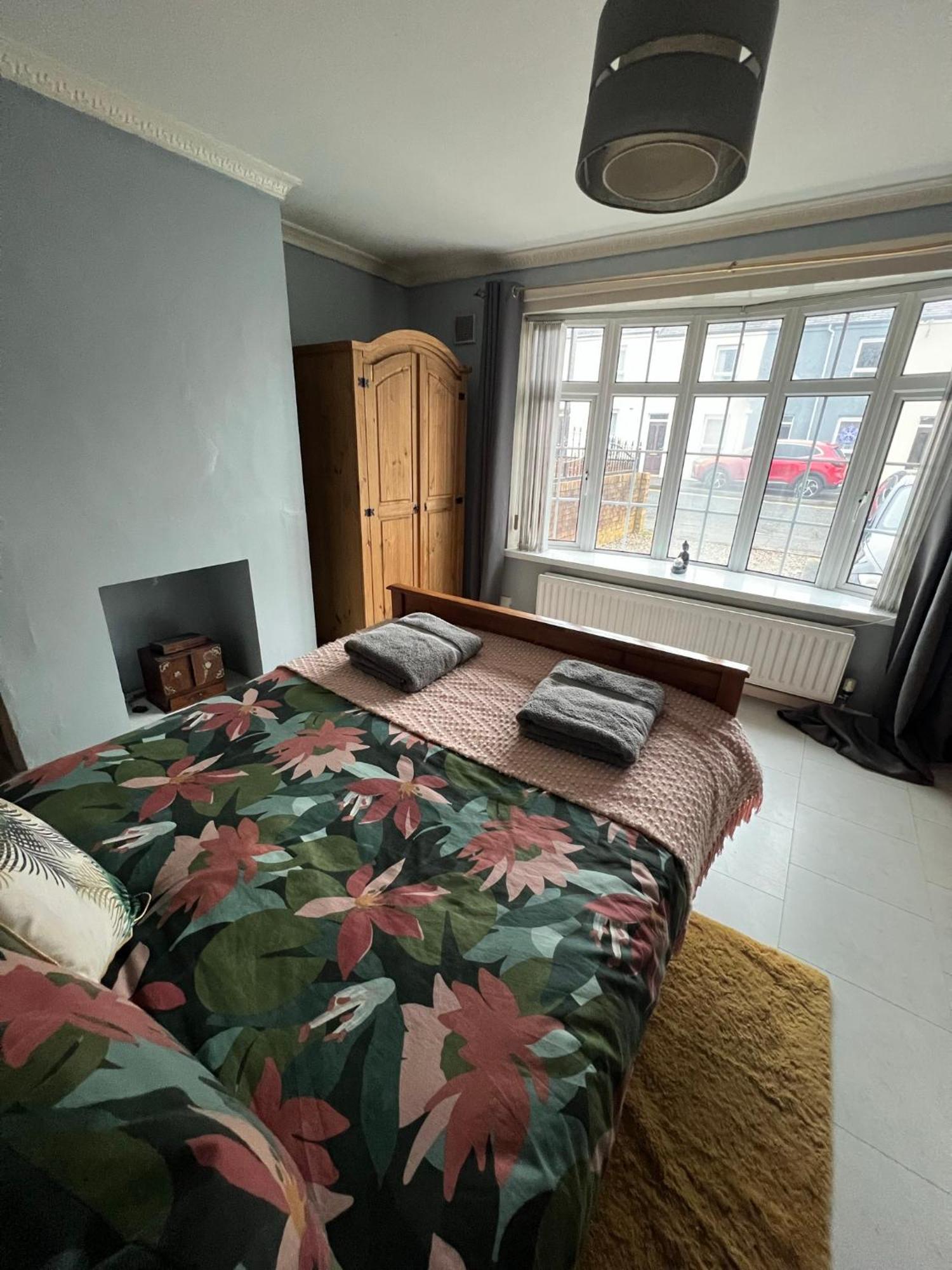 Ferienwohnung House Near To Castlecourt Shopping Belfast Exterior foto